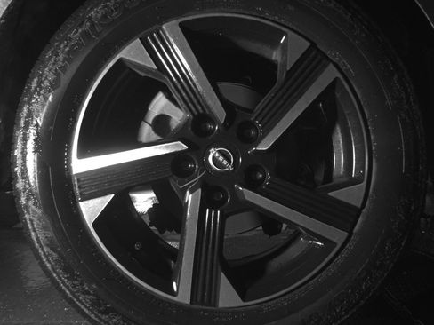 Used 2025 Nissan Sentra SV image 15