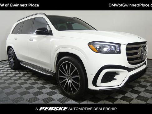 Used 2025 Mercedes-Benz GLS 450 4MATIC image 1