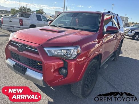 Used 2023 Toyota 4Runner TRD Off-Road Premium w/ Moonroof Package AWD/4WD image 2