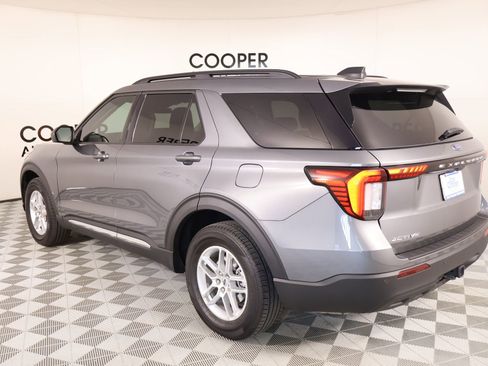 Used 2025 Ford Explorer Active image 24