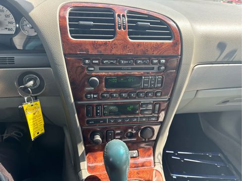 Used 2004 Ford Thunderbird Pacific Coast RWD image 14