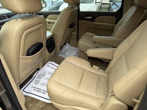 Used 2012 GMC Yukon XL Denali AWD/4WD image 16