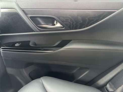 Used 2025 Lexus LX 700h Overtrail image 14