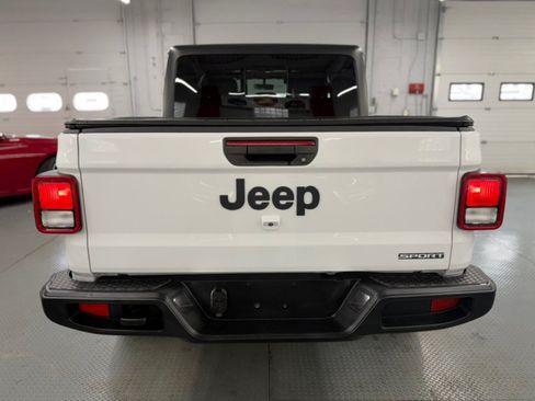 Used 2020 Jeep Gladiator Sport w/ Quick Order Package 24S AWD/4WD image 9