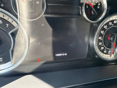 Used 2016 RAM 1500 Laramie AWD/4WD image 9