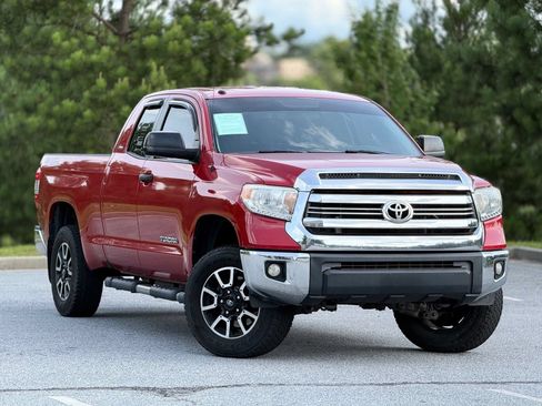 Used 2017 Toyota Tundra SR5 AWD/4WD image 13