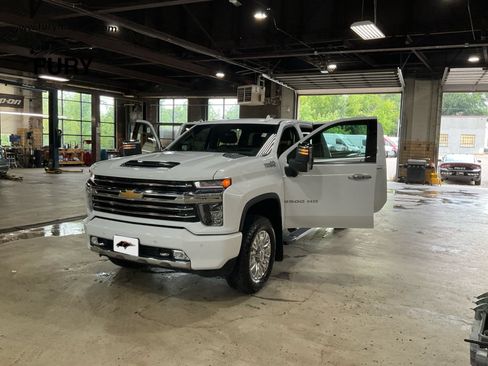 Used 2022 Chevrolet Silverado 3500 High Country w/ Z71 Off-Road Package AWD/4WD image 18