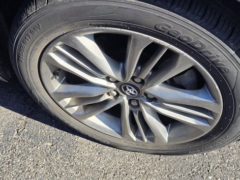 Used 2016 Toyota Camry SE image 22