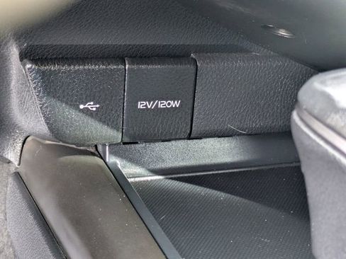 Used 2023 Toyota Camry SE image 16