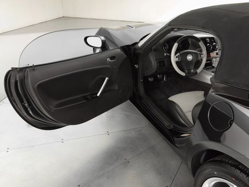 Used 2008 Saturn Sky Red Line Carbon Flash image 18