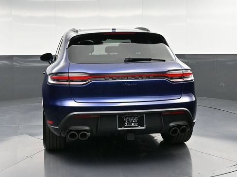 Certified 2025 Porsche Macan AWD/4WD image 7