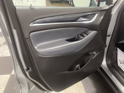 Used 2024 Buick Enclave Essence w/ Sport Touring Edition image 10