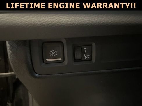 Used 2024 Cadillac XT4 Premium Luxury AWD/4WD image 14