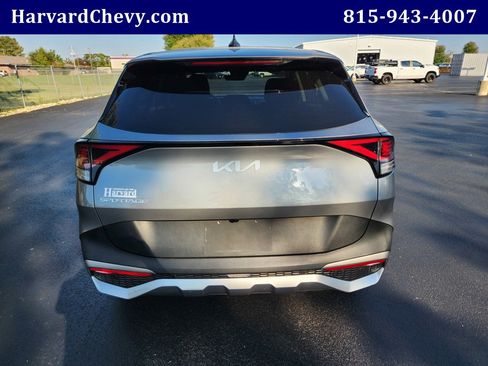 Used 2023 Kia Sportage LX image 5