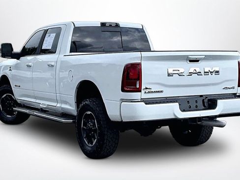 Used 2025 RAM 2500 Laramie AWD/4WD image 5