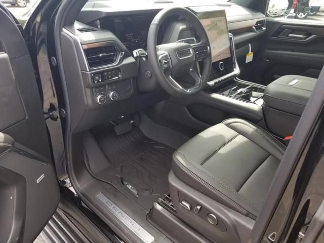 New 2026 GMC Yukon Denali w/ Sun & Power Step Package AWD/4WD image 6