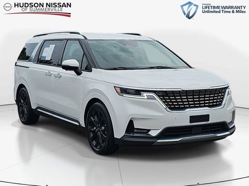 Used 2022 Kia Carnival SX FWD image 1