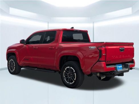 Used 2025 Toyota Tacoma TRD Sport image 4