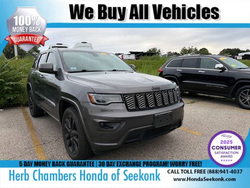 Used 2021 Jeep Grand Cherokee Laredo X AWD/4WD image 1