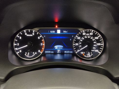 Used 2024 Nissan Altima 2.5 SV w/ SV Premium Package FWD image 23