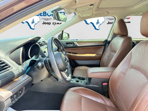Used 2019 Subaru Outback 2.5i Touring AWD/4WD image 11