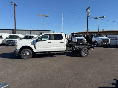 New 2025 Ford F350 XL w/ XL Chrome Package image 4
