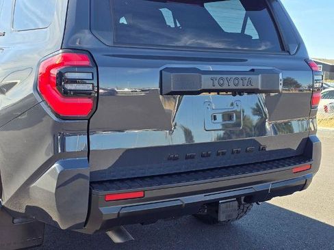 Used 2026 Toyota 4Runner SR5 AWD/4WD image 8