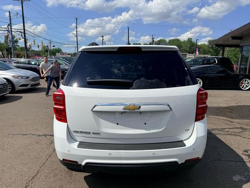 Used 2017 Chevrolet Equinox LT w/ Driver Confidence Package AWD/4WD image 6