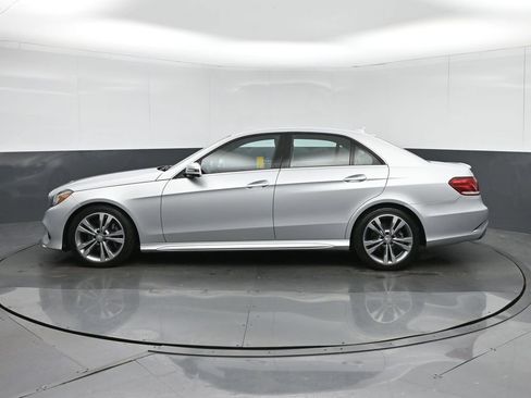 Used 2016 Mercedes-Benz E 350 Sedan w/ Premium Package image 4