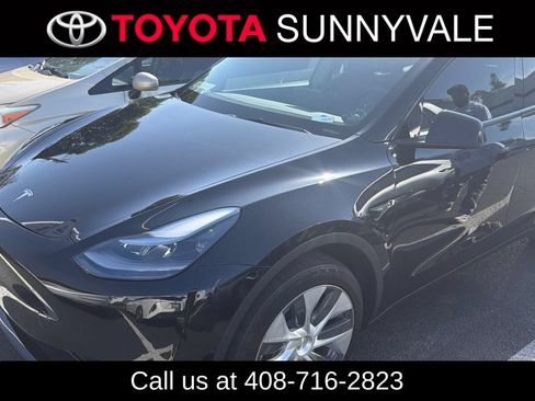 Used 2024 Tesla Model Y Long Range AWD/4WD image 5