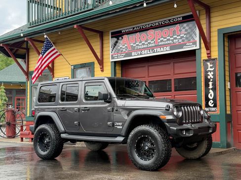 Used 2019 Jeep Wrangler Unlimited Sport S AWD/4WD image 1