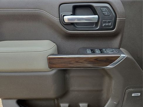 Used 2019 GMC Sierra 1500 SLT image 21