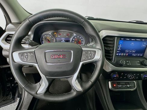 Used 2023 GMC Acadia SLT image 11