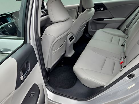 Used 2014 Honda Accord EX-L image 9