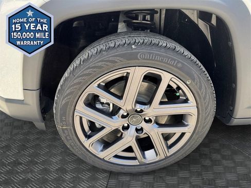 New 2025 Jeep Compass Limited w/ Sun & Sound Group image 14