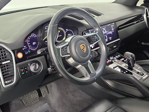 Used 2019 Porsche Cayenne E-Hybrid AWD/4WD image 13