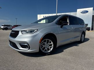 Used 2024 Chrysler Pacifica Touring-L FWD 360° Tour