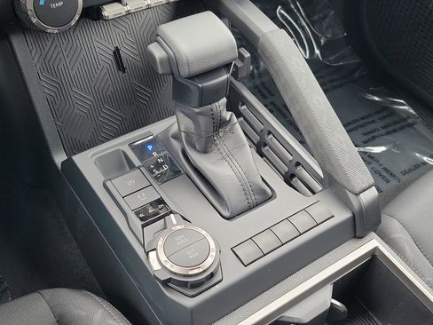 New 2026 Toyota Tacoma SR5 image 31