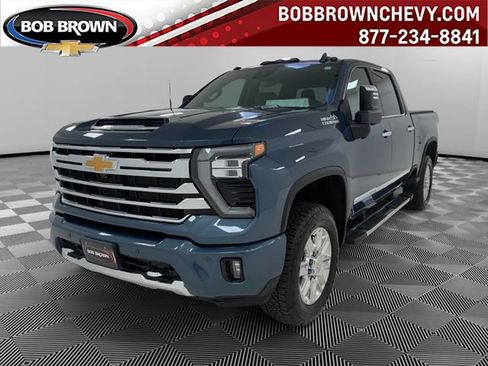 Used 2024 Chevrolet Silverado 2500 High Country w/ High Country Premium Package AWD/4WD image 1