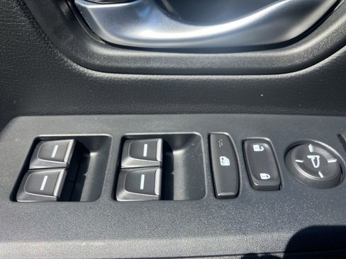 Used 2025 Honda Pilot TrailSport image 24