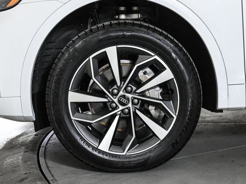 Certified 2024 Audi Q5 2.0T Premium Plus AWD/4WD image 25