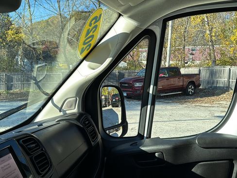 Used 2025 RAM ProMaster 2500 image 22