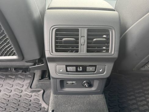 Certified 2025 Audi Q5 2.0T Premium w/ Convenience Plus Package image 16