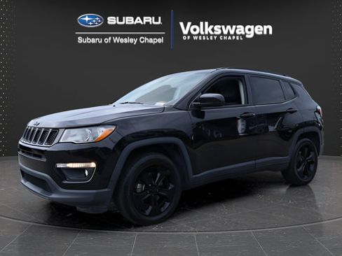 Used 2018 Jeep Compass Latitude w/ Popular Equipment Group FWD image 4