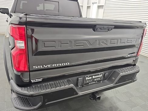 Used 2022 Chevrolet Silverado 1500 ZR2 w/ Technology Package AWD/4WD image 8