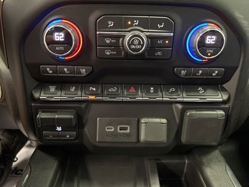 Used 2020 Chevrolet Silverado 2500 High Country w/ Z71 Off-Road Package image 28