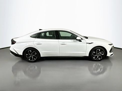 Used 2025 Hyundai Sonata SEL FWD image 6