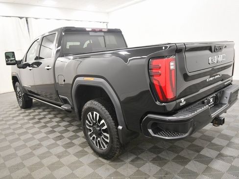 Used 2024 GMC Sierra 2500 Denali Ultimate image 5