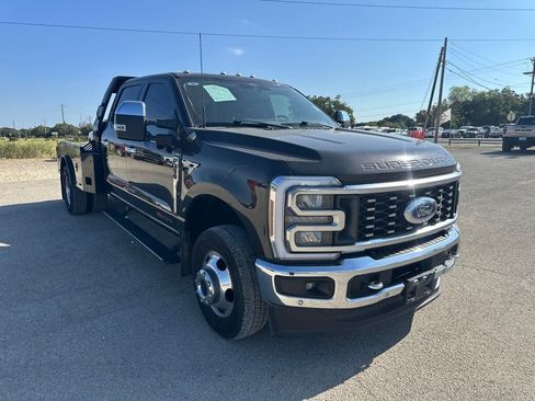 Used 2024 Ford F350 Lariat w/ Lariat Ultimate Package AWD/4WD image 2