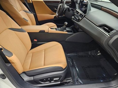 Used 2024 Lexus ES 350 350 image 17